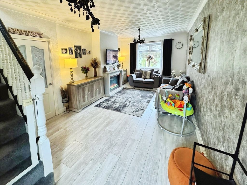 Property photo 2 of 16 Picture No. 05