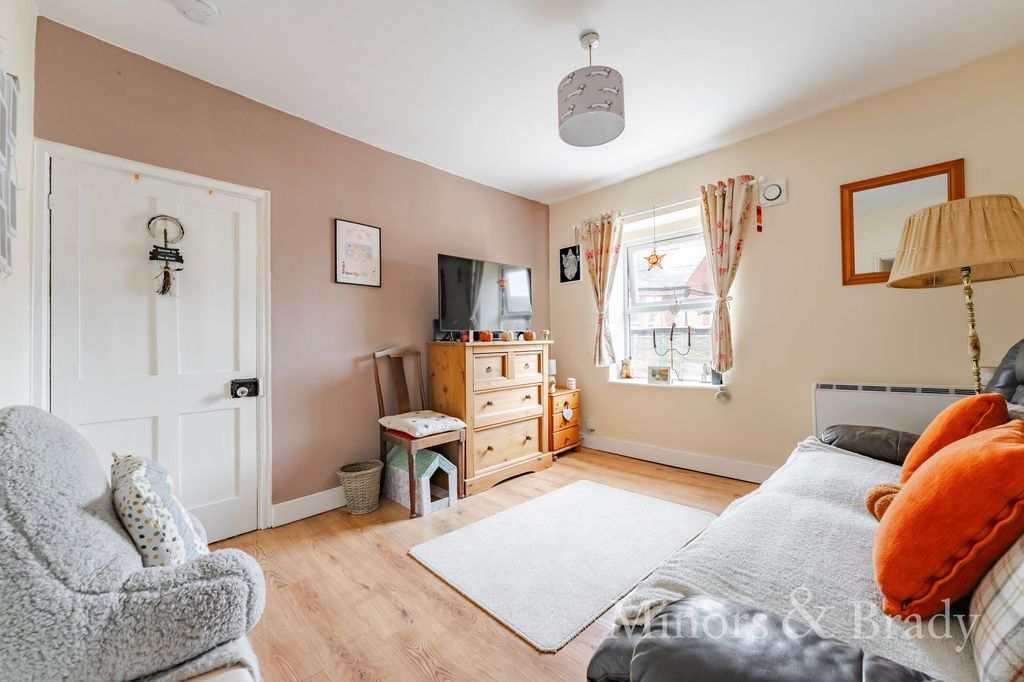 Property photo 3 of 13