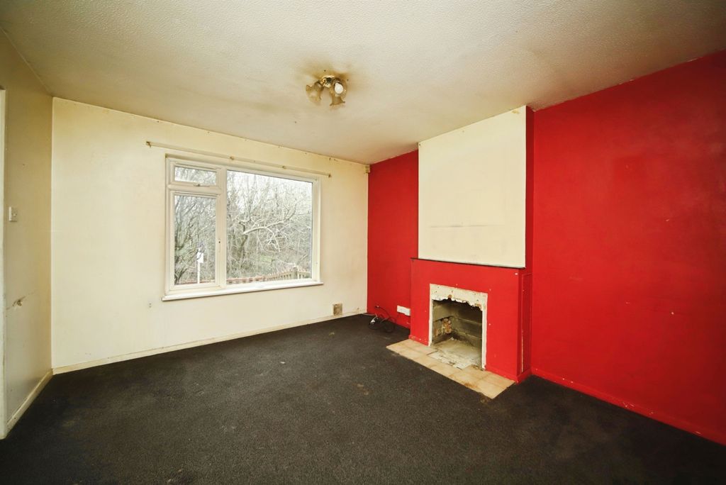 Property photo 3 of 21 Pbox-Img.Jpg