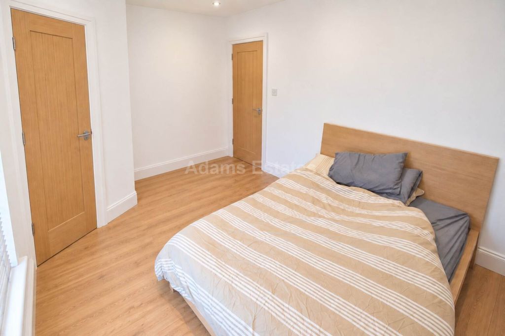 Property photo 3 of 3