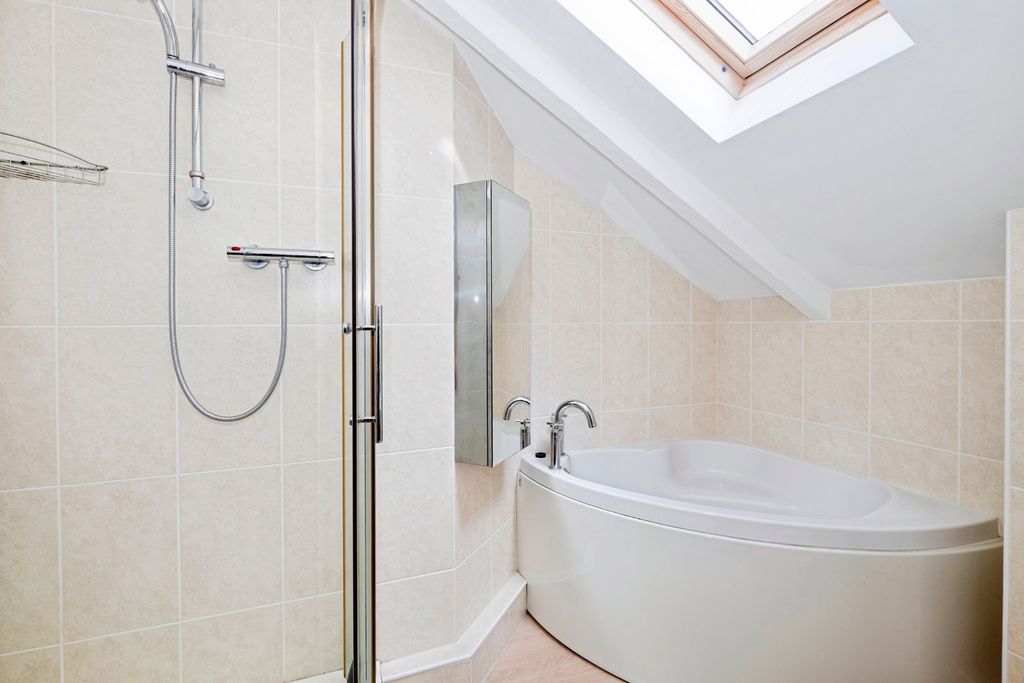 Additional image 11 of 3 bed flat for saleAlverton Road, Penzance, Cornwall TR18