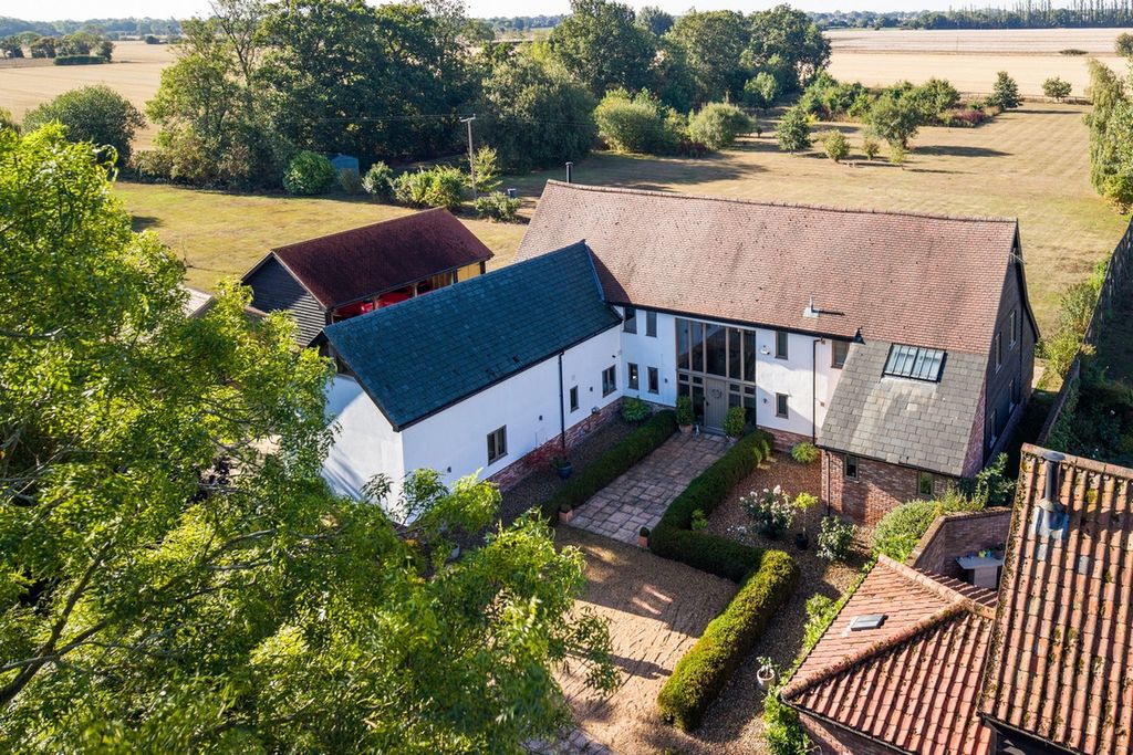 Property photo 1 of 39