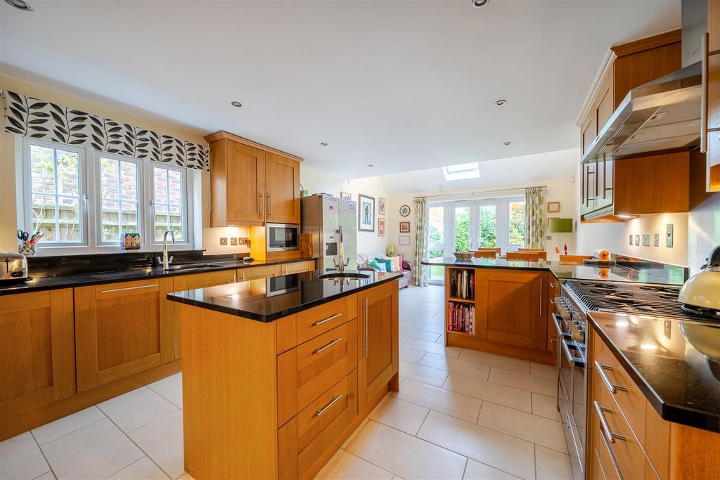 Property photo 2 of 18 1374350 (9).Jpg