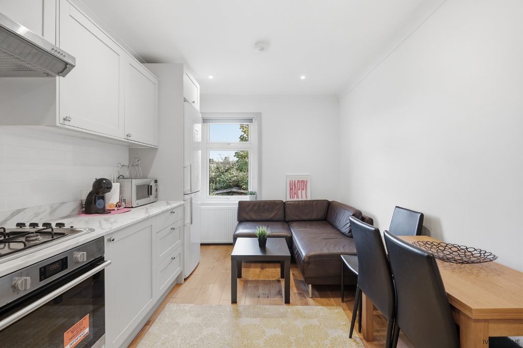 Property photo 3 of 24 4637782