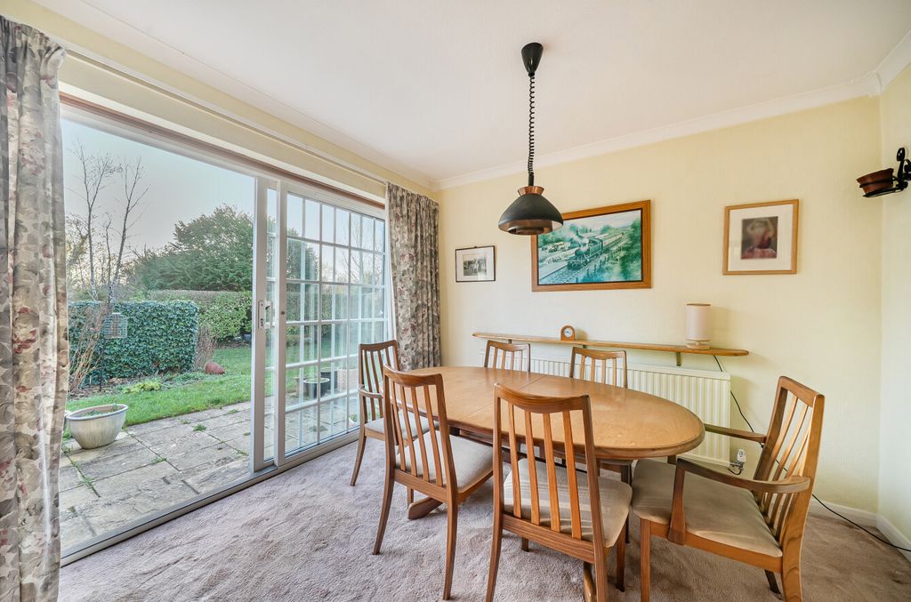 Property photo 3 of 20 1384393-16-6939Aa...