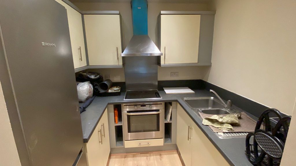 Property photo 2 of 18