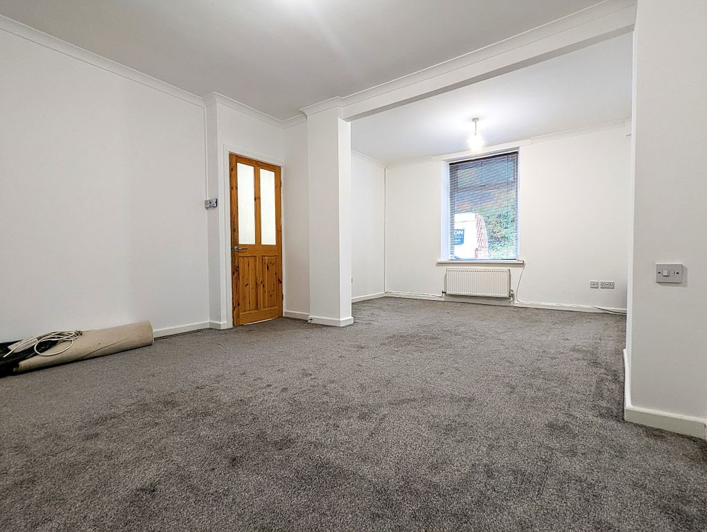 Property photo 3 of 9 Bathroom