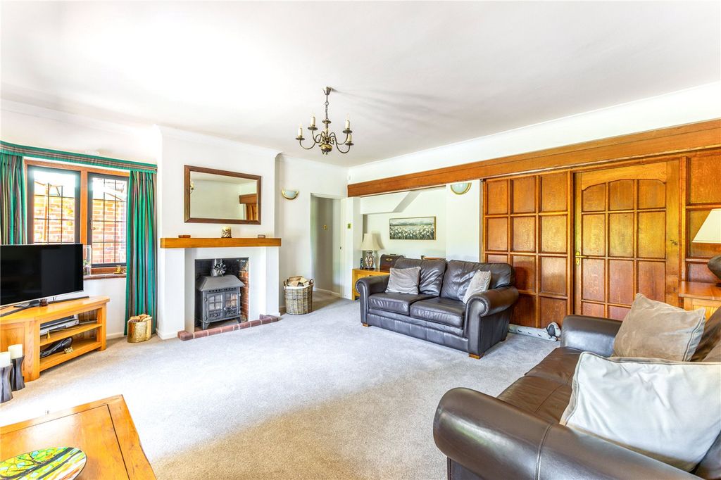 Property photo 3 of 30 Sitting Room