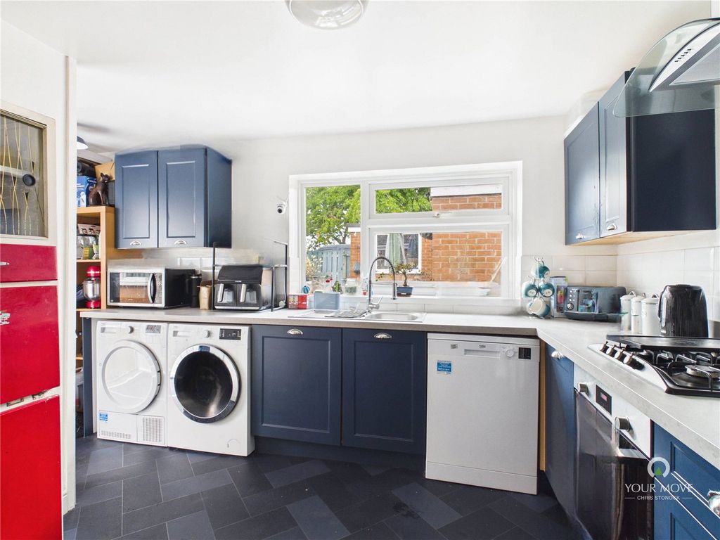 Property photo 3 of 17 Picture No. 34