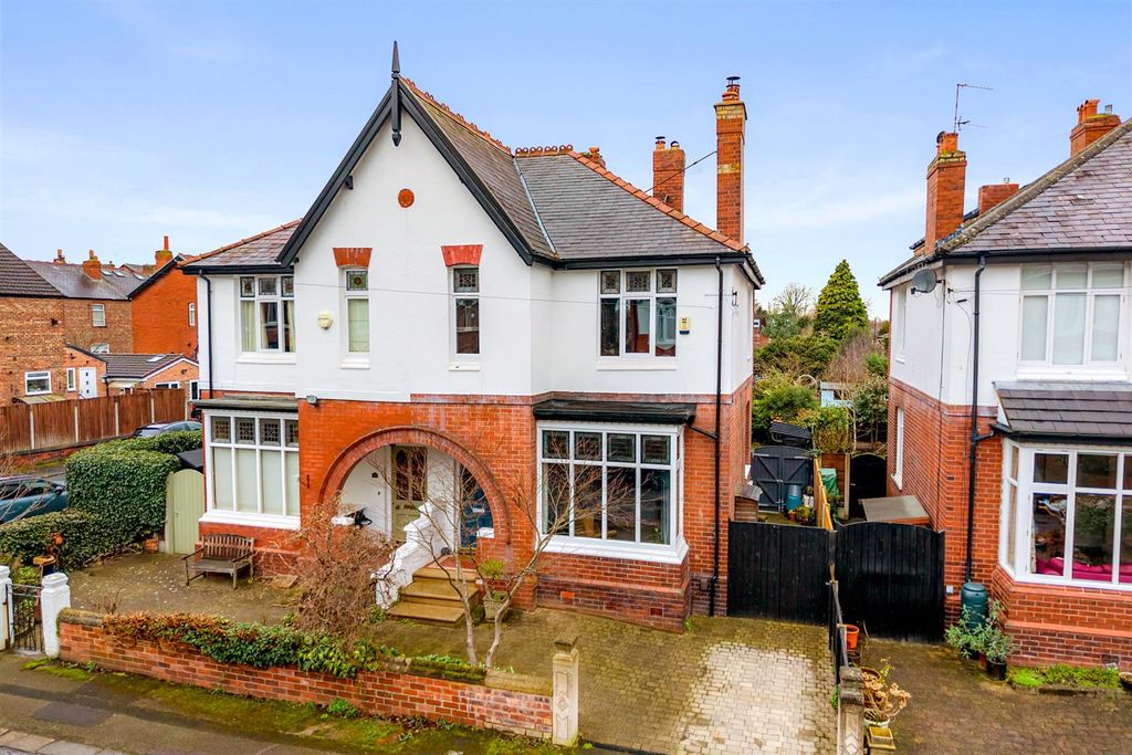 Property photo 1 of 31 Main Photo