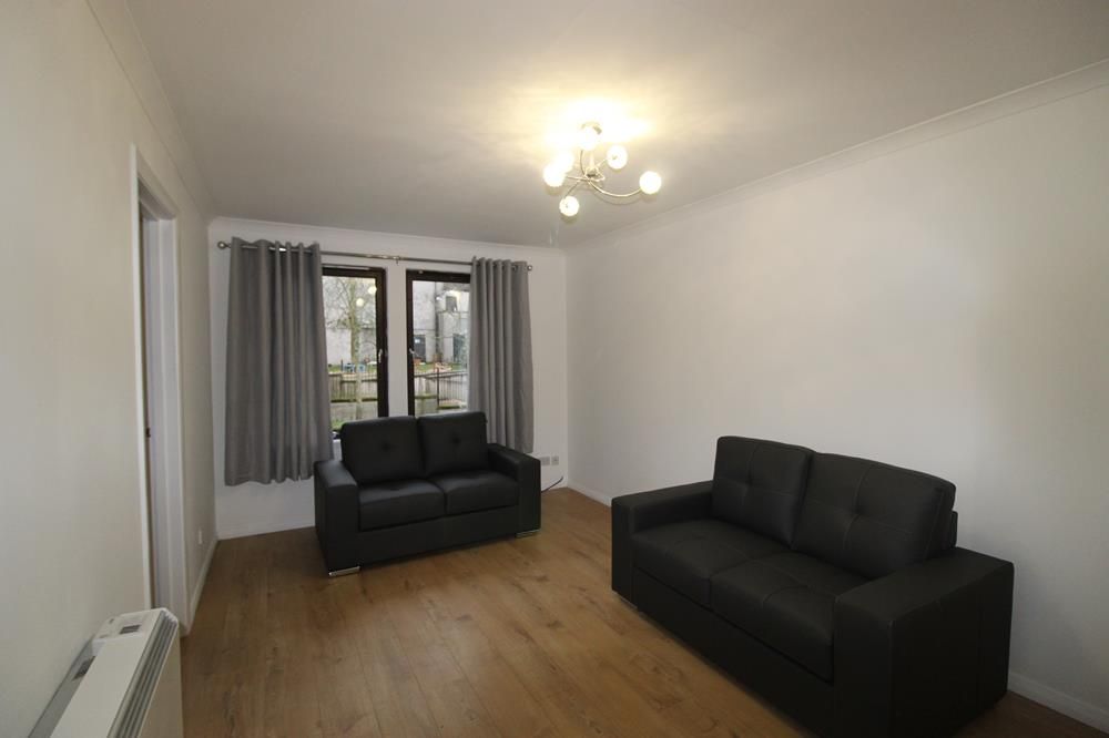 Property photo 1 of 9 Launge