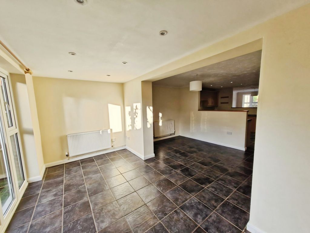 Property photo 3 of 7 Sun Room