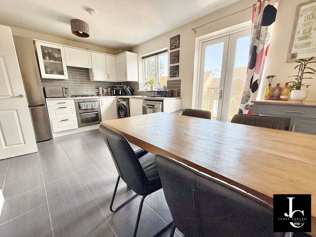 Property photo 2 of 25