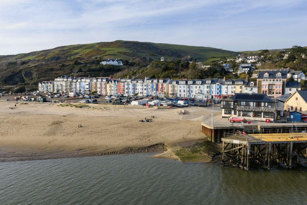 Property photo 1 of 20