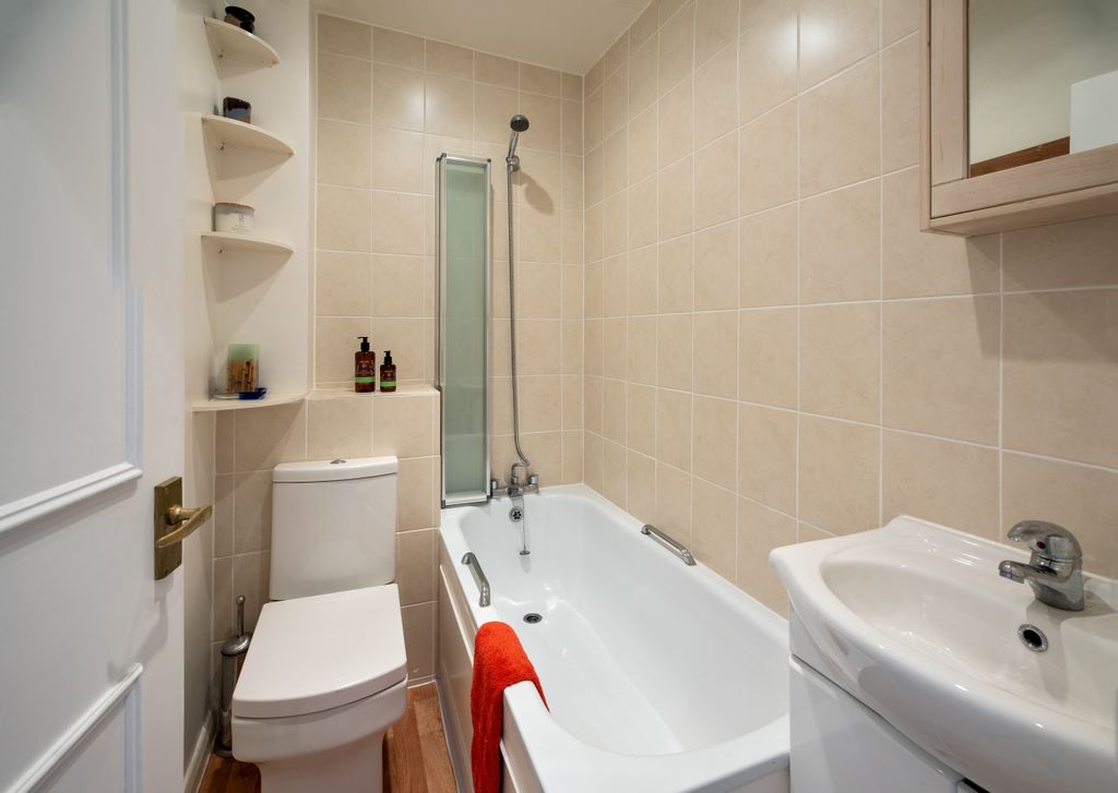 Property photo 3 of 4 Bathroom