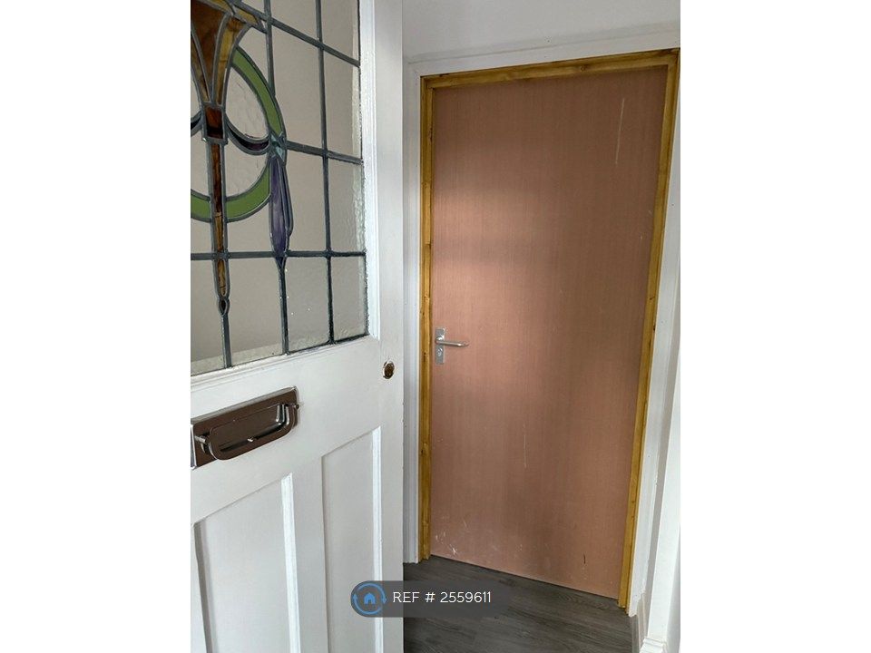 Property photo 3 of 35 Front Inner Door