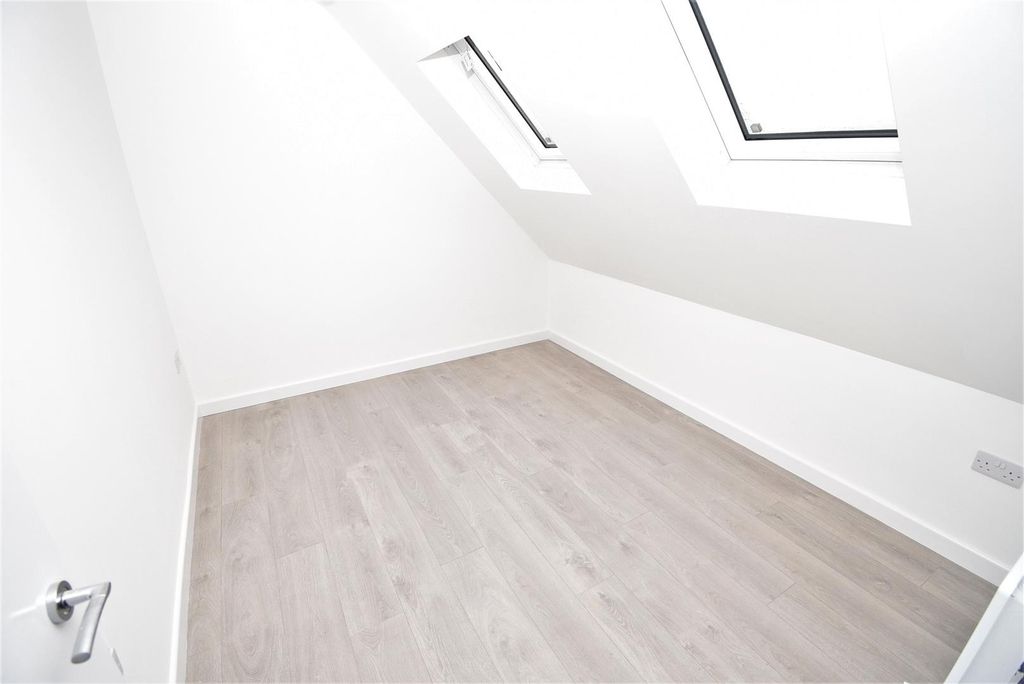 Property photo 3 of 4 Bedroom