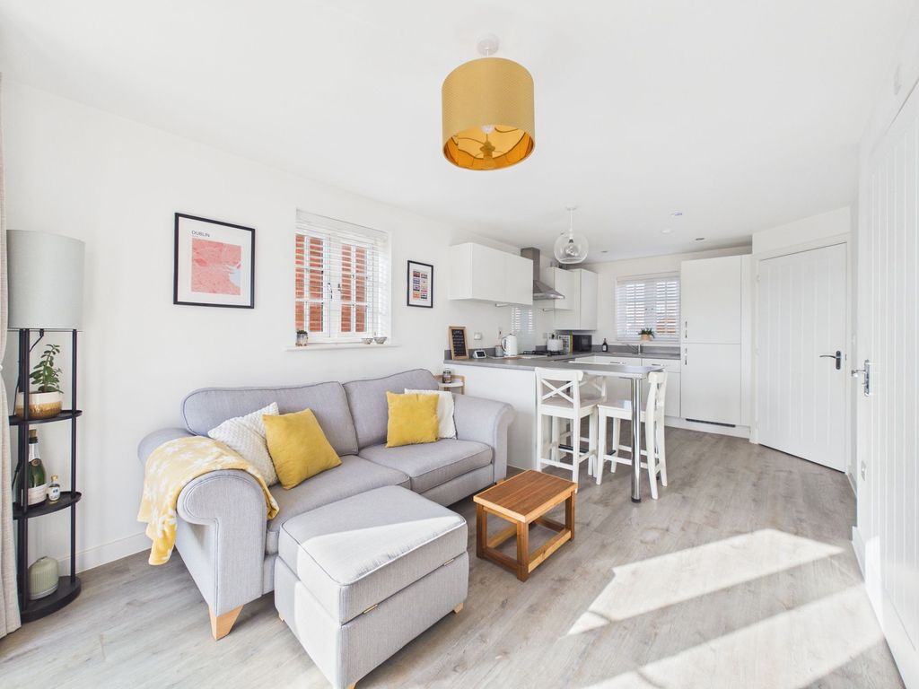 Property photo 3 of 19