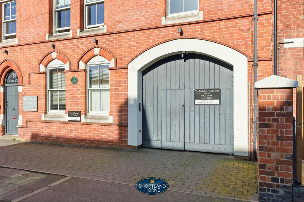 Property photo 2 of 30 38B Moor Street (6 Of 35).Jpg