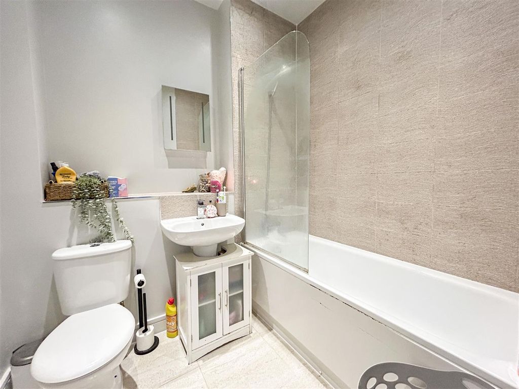 Additional image 7 of 1 bed flat for saleBeresford House, Portland DT5