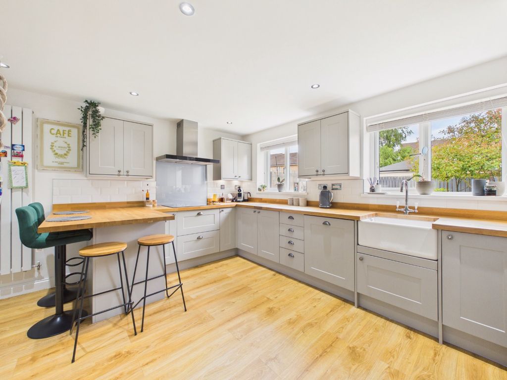Property photo 3 of 24 5222815