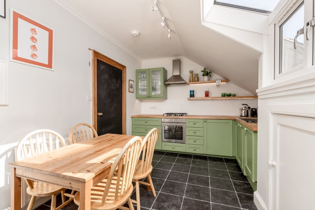 Additional image 8 of 4 bed flat for sale18/5 Leopold Place, Hillside, Edinburgh EH7