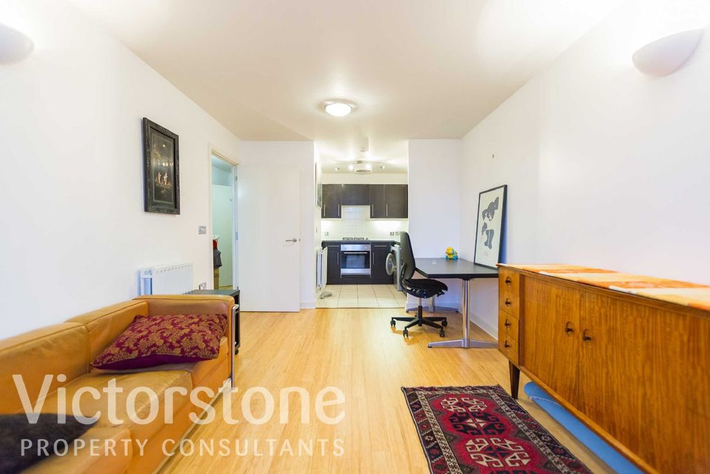 Property photo 3 of 11 3657714