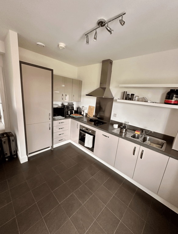 Property photo 3 of 8 Gallery