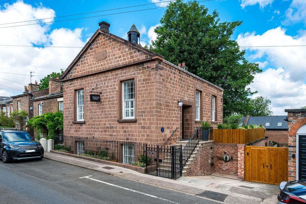 Property photo 1 of 42