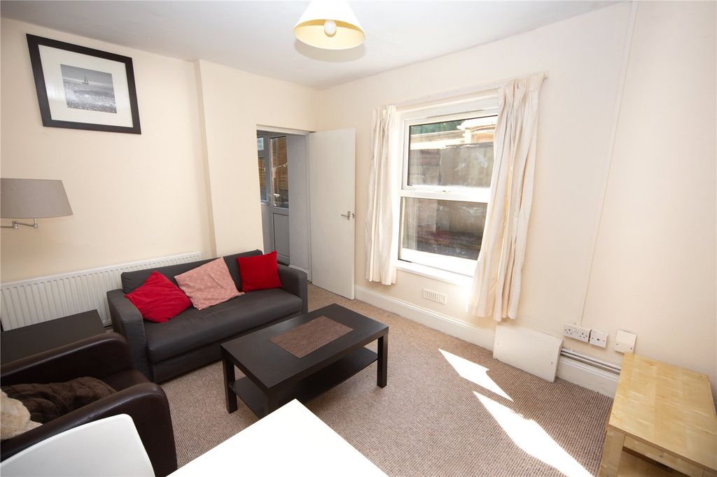 Property photo 2 of 15 Picture No. 33