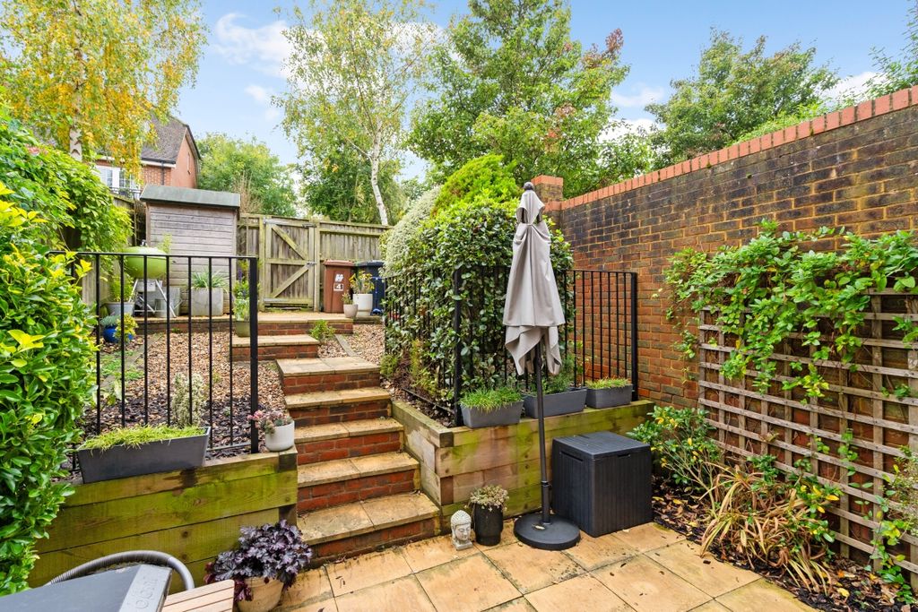Property photo 3 of 10 4