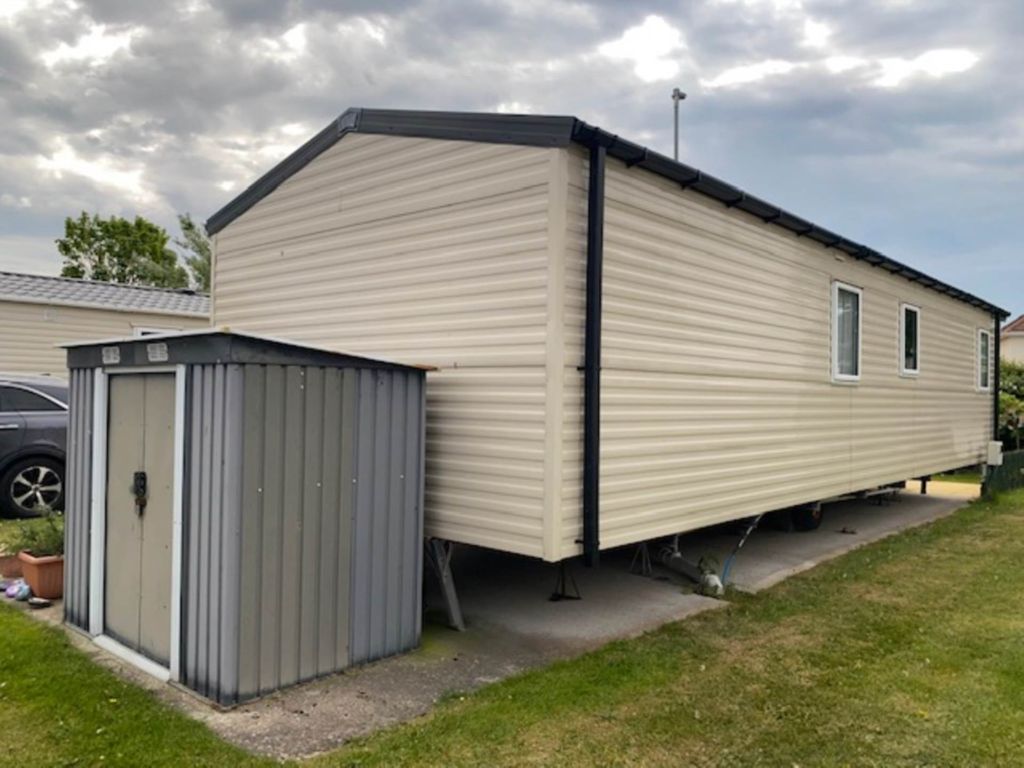 Property photo 2 of 30