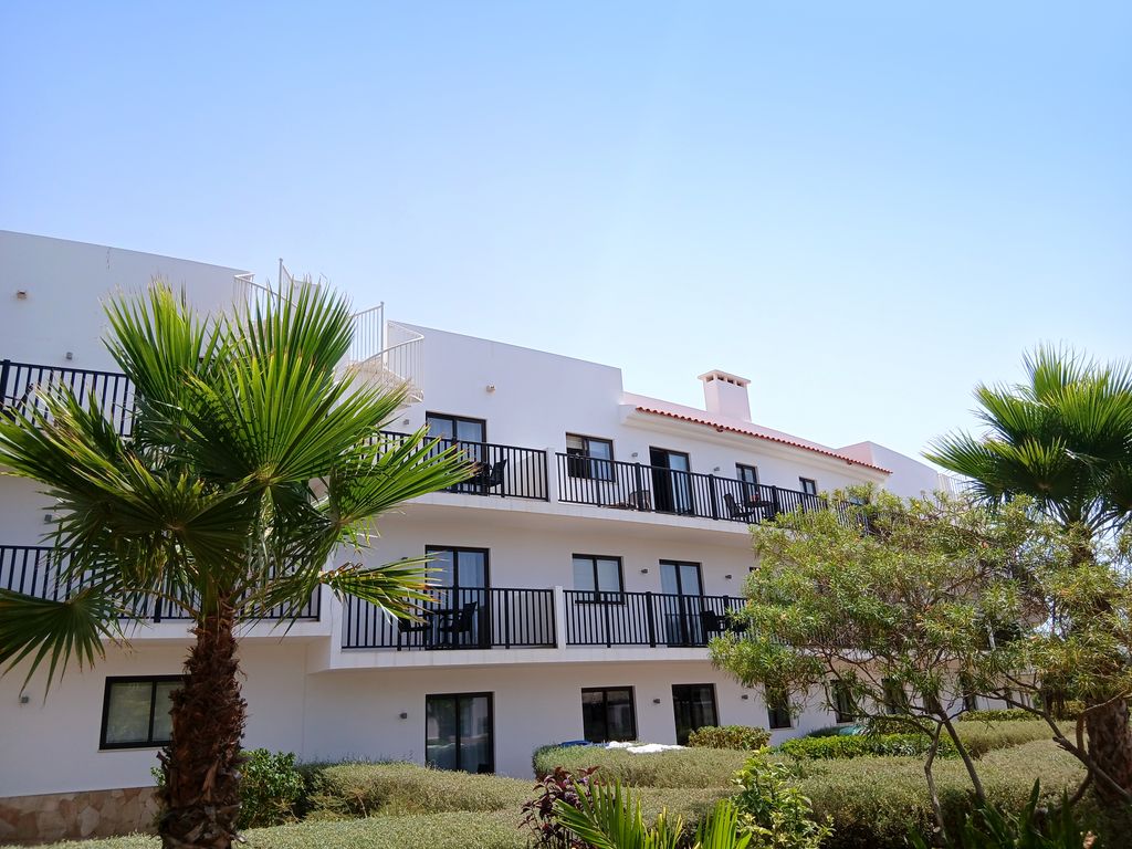Property photo 1 of 9 Apartment Building: 1 Bed Penthouse Apartment For Sale