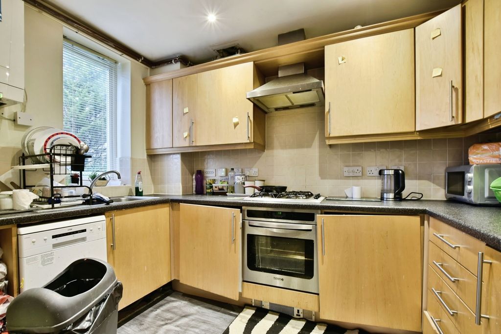 Property photo 3 of 20 Pbox-Img.Jpg