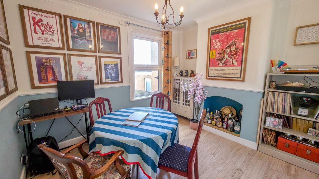 Property photo 3 of 27 20260328_110933