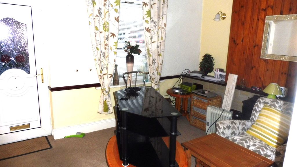 Property photo 2 of 22