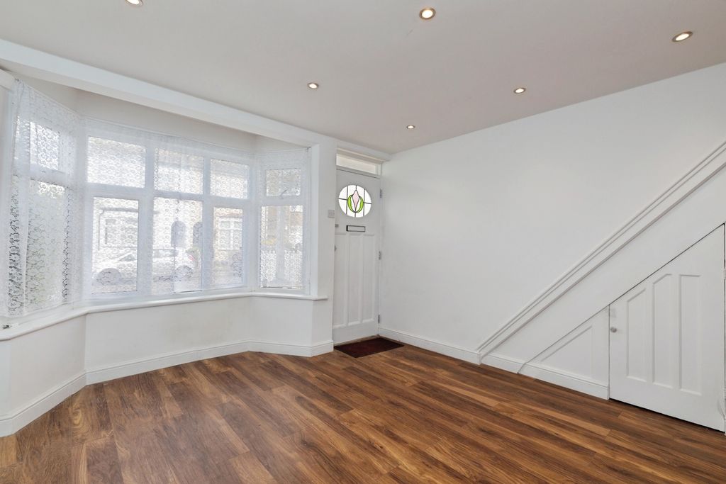 Property photo 3 of 14 Pbox-Img.Jpg