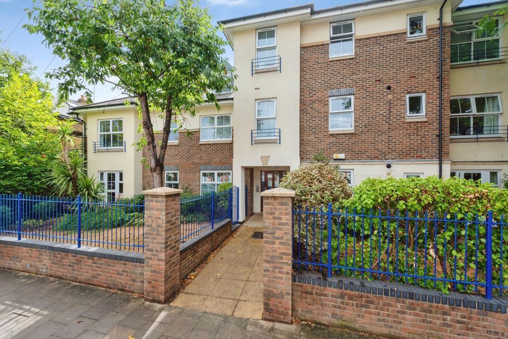 Property photo 1 of 14 External View