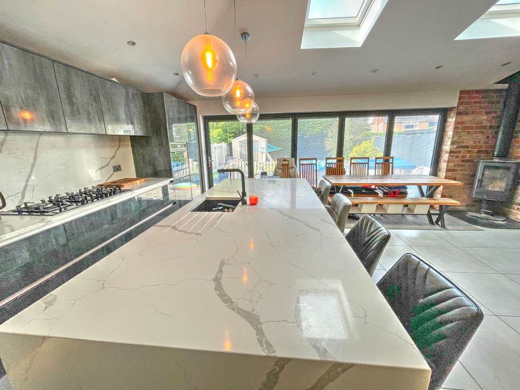 Property photo 3 of 17 Img_1069
