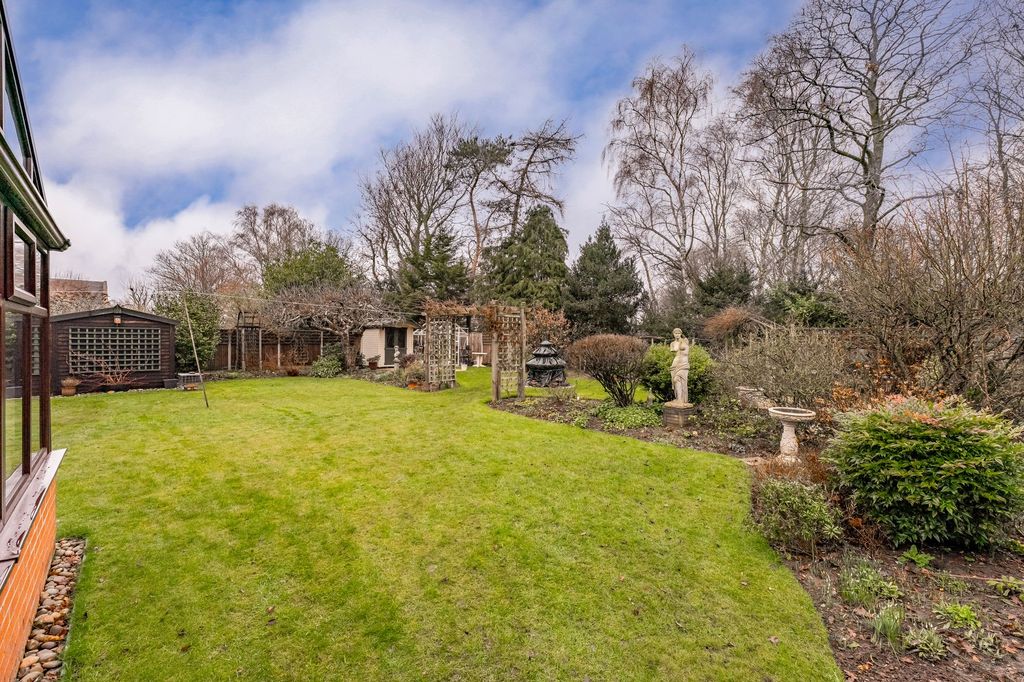 Property photo 2 of 29