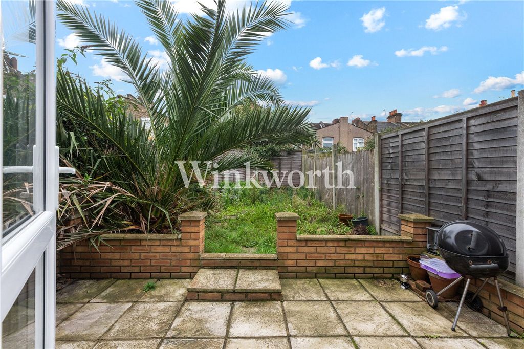 Property photo 2 of 12 Picture No. 19