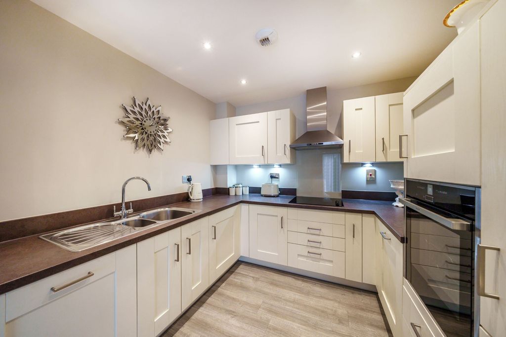 Property photo 2 of 7 Image