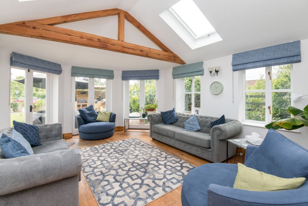 Property photo 3 of 28