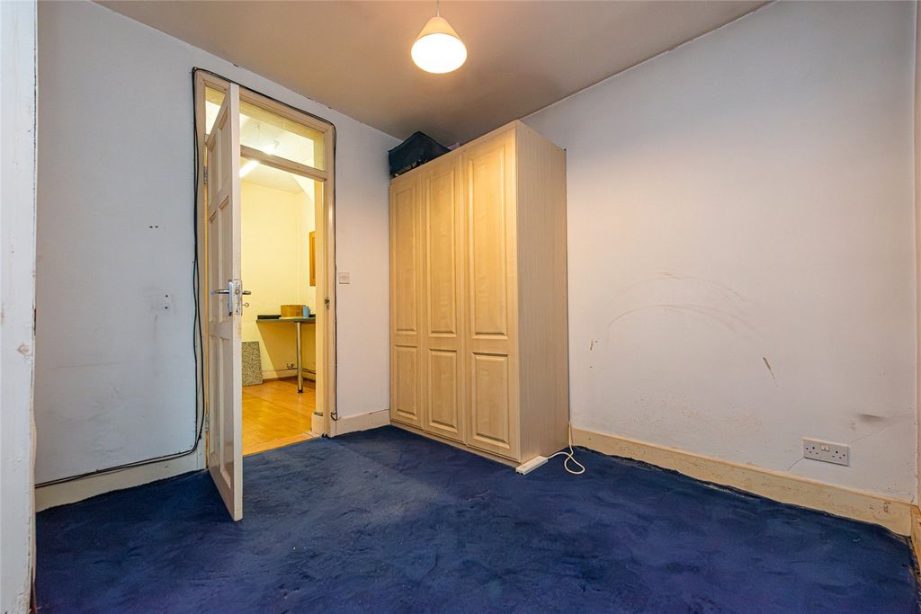 Property photo 3 of 17 Picture No. 03
