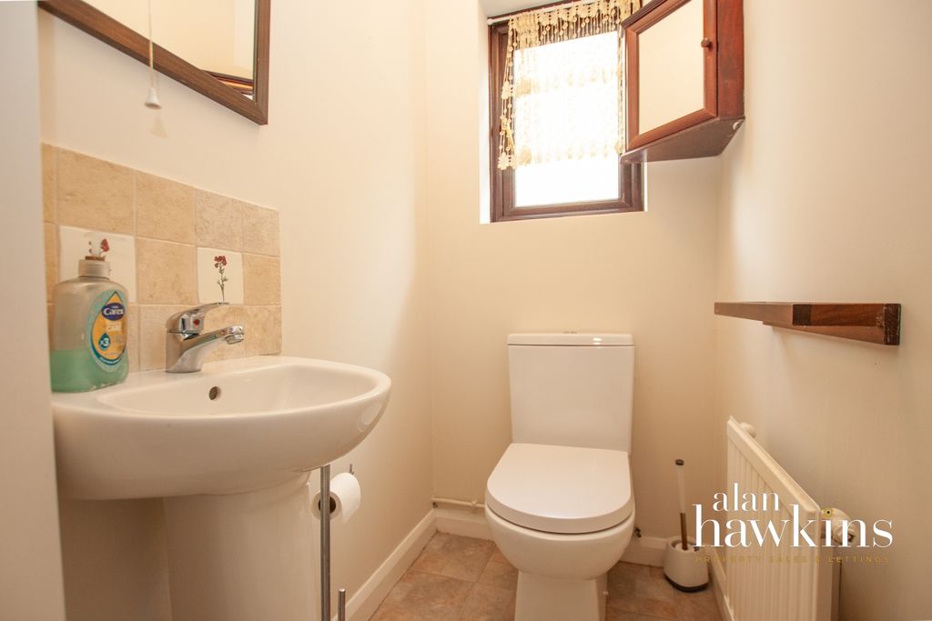 Additional image 11 of 4 bed detached house to rentSheppards Rise, Brinkworth SN15