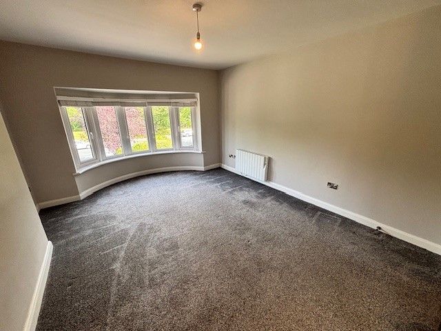 Property photo 2 of 6 Living Room 1