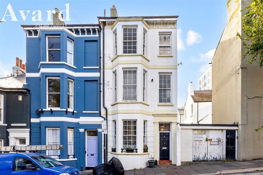 Property photo 1 of 20 Sudeley Place 14, Flat 4-020(1).Jpg