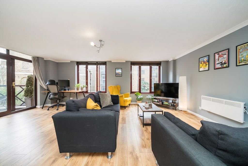 Property photo 2 of 9