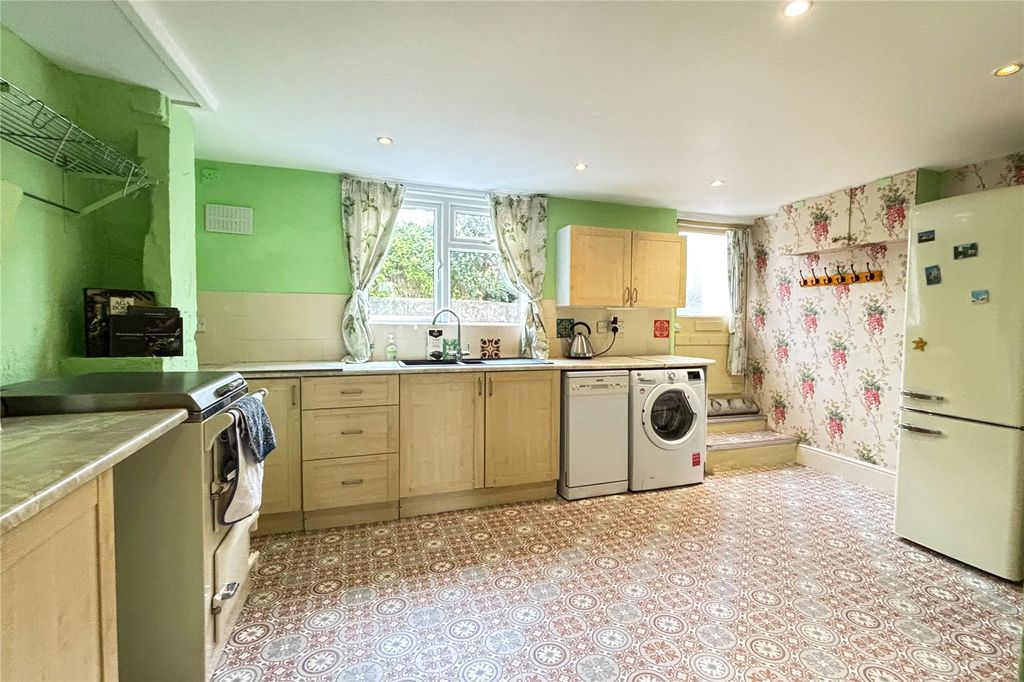 Property photo 2 of 14 Picture No. 19