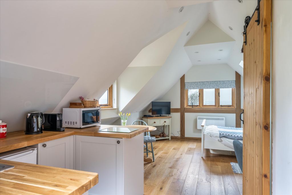 Additional image 34 of 4 bed detached house for saleHollycombe Lane, Linch, West Sussex GU30